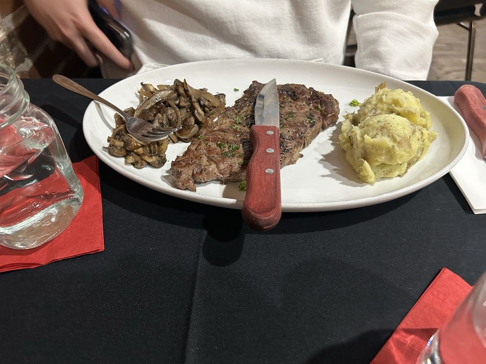 The Main Street Grill Logo