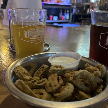 Lampasas Beer Market - Beer Bar Near Me - Lampasas, Texas