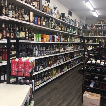 Brooklawn Discount Liquor - shelves of liquor - Beer, Wine & Spirits Near Me - Fairfield, Connecticut Brooklawn Discount Liquor - shelves of liquor - Beer, Wine & Spirits Near Me - Fairfield, Connecticut