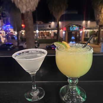 Rooftop 262 Bar & Grill - Drinks - American Near Me - Palm Springs, California