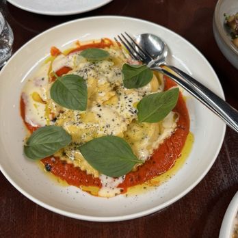 5th Street - Wine Bars Near Me - Christchurch, CAN