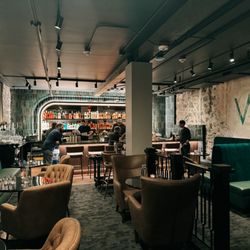 Wonderground Golf Lounge & Liquor Bar