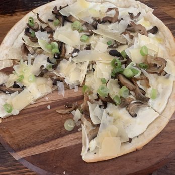 Roc & Olive - Mushroom and truffle flat bread - New American Near Me - Long Beach, New York Roc & Olive - Mushroom and truffle flat bread - New American Near Me - Long Beach, New York