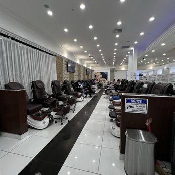 Nails 19 - Inside - Nail Salons Near Me - Roseville, California