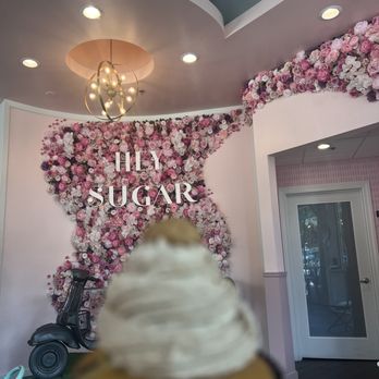 Hey Sugar - Snickerdoodle cupcake - Coffee & Tea Near Me - GENEVA, Illinois