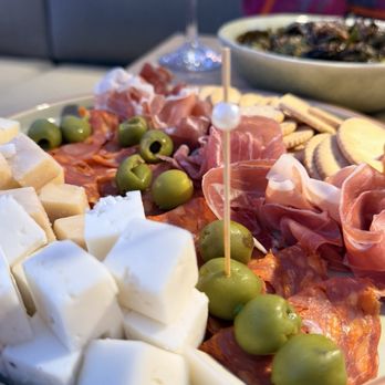 Osa Rooftop - Bars Near Me - Pasadena, California
