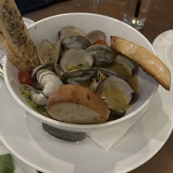 Dolce Vita - Steamed clams - Bars Near Me - Nyack, New York