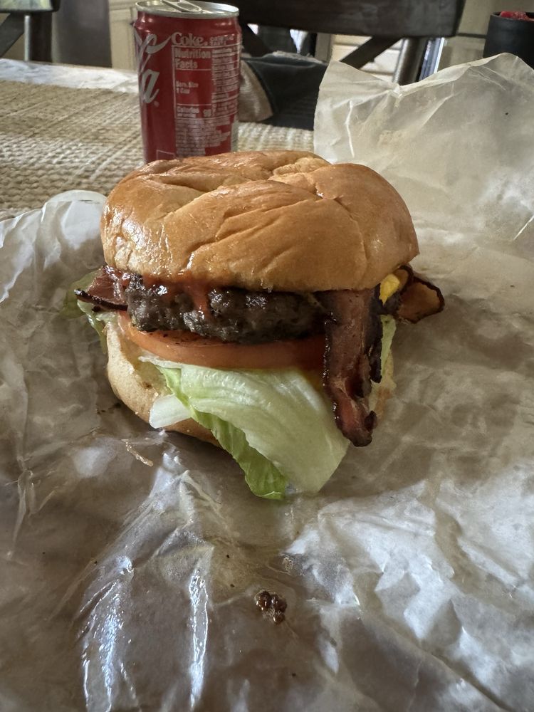 Heards BBQ And Soul Food Logo