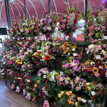 Mid Valley Flowers - Florists Near Me - Reseda, California