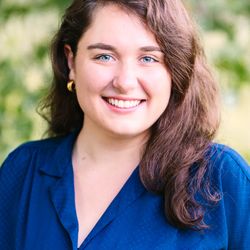 Thrive Couple & Family Counseling Services - Michelle Petersen, LPCC, offering Emotionally Focused couples and individual therapy in Centennial, CO. LGBTQ+ and Poly Affirming.