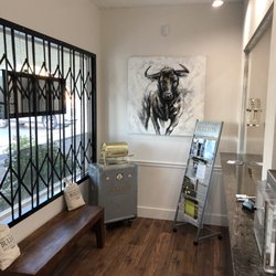 First National Bullion - Waiting area