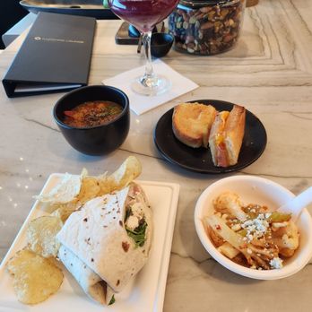 Sapphire Lounge - Airport Lounges Near Me - Phoenix, Arizona Sapphire Lounge - Airport Lounges Near Me - Phoenix, Arizona