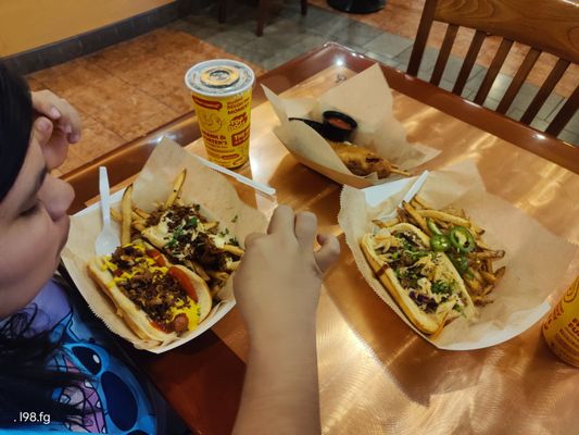 Frank & Furter's Handcrafted Hot Dogs by null