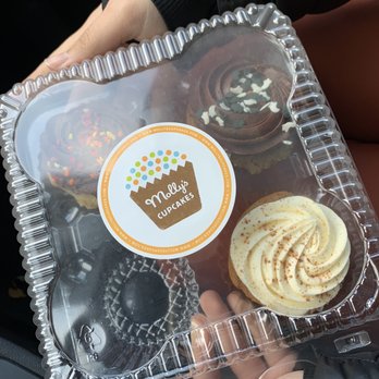 Molly's Cupcakes - Vanilla, banana and pumpkin cupcakes! - Cupcakes Near Me - Chicago, Illinois Molly's Cupcakes - Vanilla, banana and pumpkin cupcakes! - Cupcakes Near Me - Chicago, Illinois