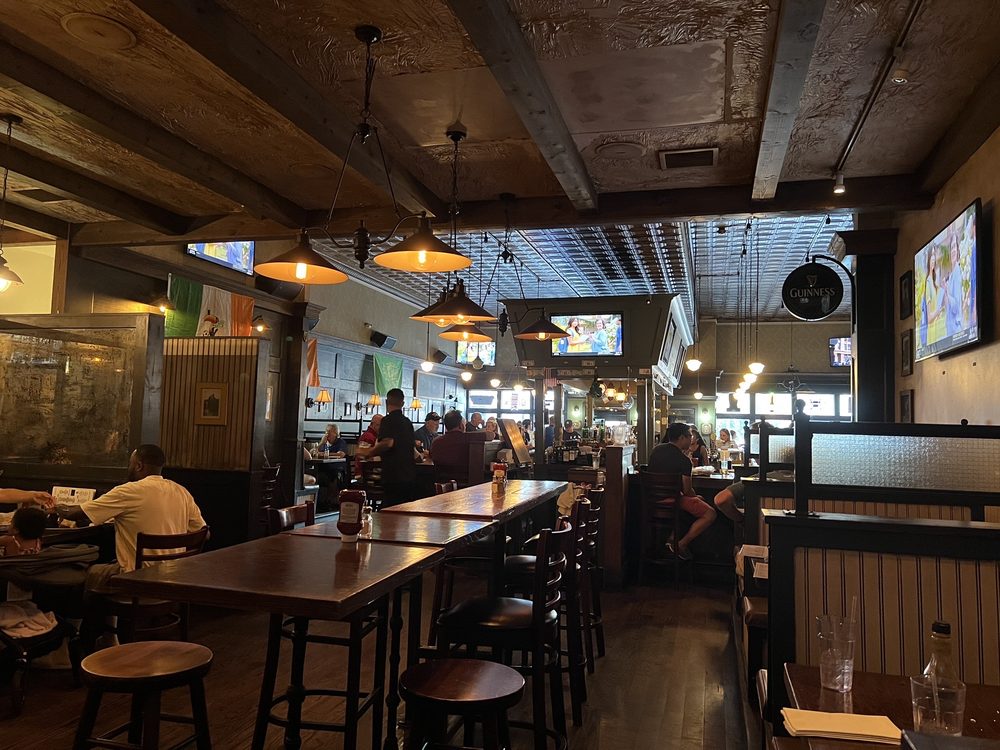 Mcshanes Bar & Restaurant