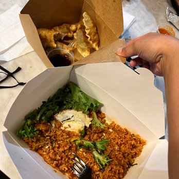 Marinate Korean BBQ - Kimchi Fried Rice and Mandu (Fried Dumplings) - Korean Near Me - Long Beach, California Marinate Korean BBQ - Kimchi Fried Rice and Mandu (Fried Dumplings) - Korean Near Me - Long Beach, California