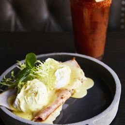 Eggs Benedict