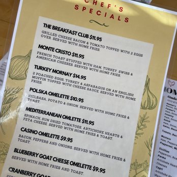 Mom's Restaurant - Chefs specials - American Near Me - Ringoes, New Jersey