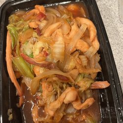 Ming's Kitchen - Everything chow mein