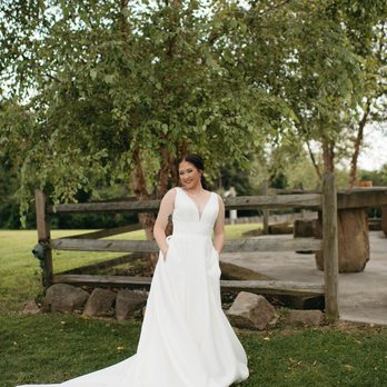 Aynur's Alterations - Photographer is Whitney K Photos. - Sewing & Alterations Near Me - Arlington Heights, Illinois