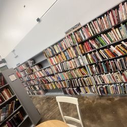 Julia's Cafe & Books