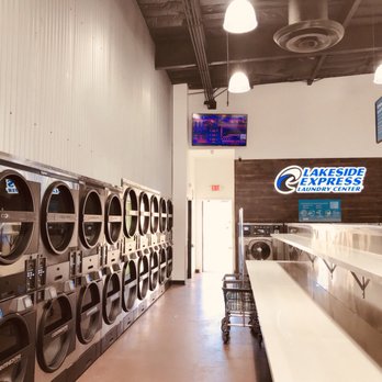 Lakeside Express Laundry Center - Folding area - Laundromat Near Me - Lakeside, California Lakeside Express Laundry Center - Folding area - Laundromat Near Me - Lakeside, California