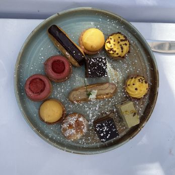 Mezze on the River - Mother's Day Brunch Desserts - Seafood Near Me - New York, New York