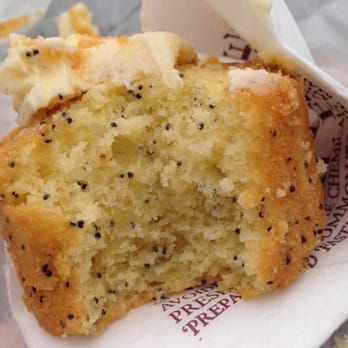 Pret A Manger - Inside the lemon poppyseed - Fast Food Near Me - London, XGL Pret A Manger - Inside the lemon poppyseed - Fast Food Near Me - London, XGL