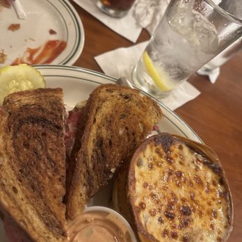 Clementine's - Beef and onion soup - American Near Me - South Haven, Michigan Clementine's - Beef and onion soup - American Near Me - South Haven, Michigan