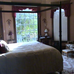 The Old Coe House Bed & Breakfast - Elizabeth Room