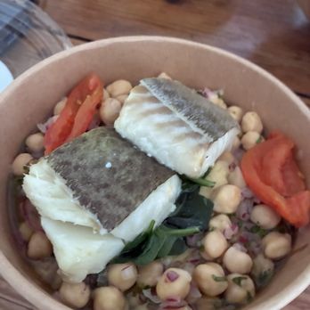Henrique Sá Pessoa - Cod & chickpea dish - International Near Me - Lisbon, 11 Henrique Sá Pessoa - Cod & chickpea dish - International Near Me - Lisbon, 11