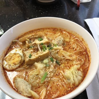 Papa's Cafe - Won ton lasksa - Cantonese Near Me - Honolulu, Hawaii Papa's Cafe - Won ton lasksa - Cantonese Near Me - Honolulu, Hawaii