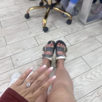 Ch Nails Studio - Nail Salons Near Me - Houston, Texas
