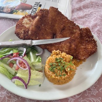 Buenos Días Cafe - Milanesa - fried chicken cutlet cooked to perfection - Breakfast & Brunch Near Me - Gulf Breeze, Florida