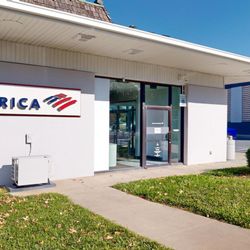 Bank of America Financial Center - Storefront