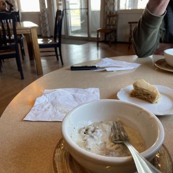 Hampton Station Cafe - Burgers Near Me - Brothers, Oregon