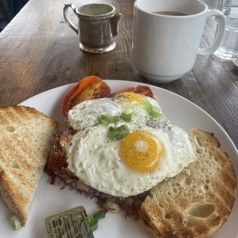 Milkweed - Corned beef hash and eggs and sourdough bread - Coffee & Tea Near Me - Dorchester, Massachusetts