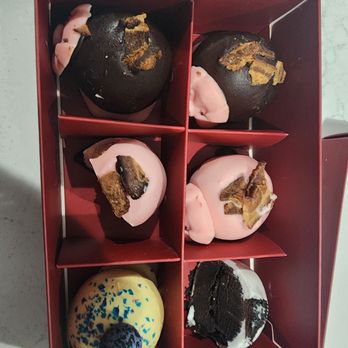 Ruby's Chocolates - Chocolatiers & Shops Near Me - Cincinnati, Ohio