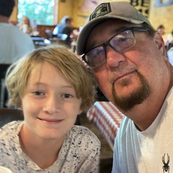 Danna's Bar-B-Que and Burger Shop - Barbeque Near Me - Branson, Missouri