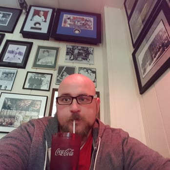 Big Bill's NY Pizza - Gotta have memorabilia to be an authentic NY pizzeria. - Pizza Near Me - Centennial, Colorado