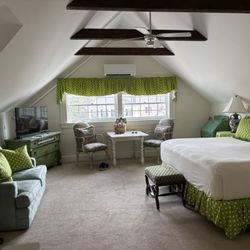 Bass Cottage Inn - The Audrey