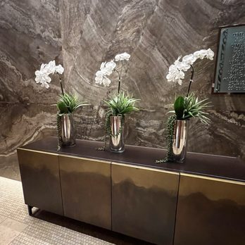 Four Seasons Hotel - Hotels Near Me - Saint Louis, Missouri