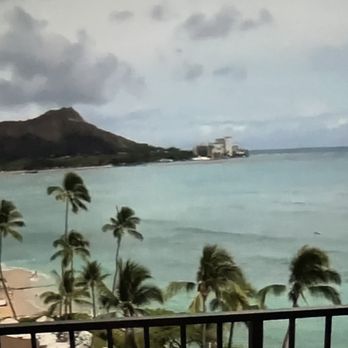 Halekulani Hotel - Hotels Near Me - Honolulu, Hawaii