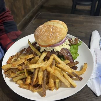 Hangry Solution - Bacon Bleu Cheese Burger - Comfort Food Near Me - Lebanon, Oregon