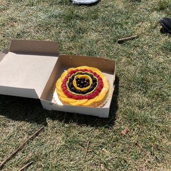 La Farine - Fruit tart - Bakeries Near Me - Oakland, California