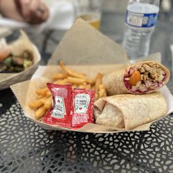 Napkins - Shawarma with chicken thigh and fries