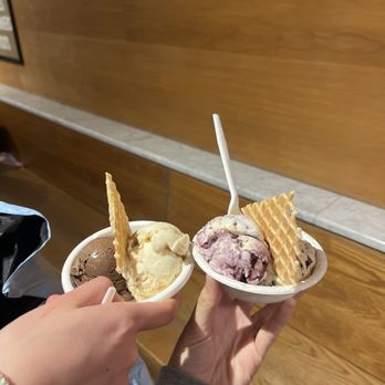 Jeni's Splendid Ice Creams - darkest chocolate, brown butter almond brittle, brambleberry crisp, salted peanut butter with chocolate flecks - Ice Cream & Frozen Yogurt Near Me - Nashville, Tennessee Jeni's Splendid Ice Creams - darkest chocolate, brown butter almond brittle, brambleberry crisp, salted peanut butter with chocolate flecks - Ice Cream & Frozen Yogurt Near Me - Nashville, Tennessee
