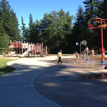 Daleway Park - Playgrounds Near Me - Lynnwood, Washington