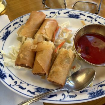 Ting Hau Restaurant - The delicious egg rolls - Chinese Near Me - Santa Rosa, California Ting Hau Restaurant - The delicious egg rolls - Chinese Near Me - Santa Rosa, California