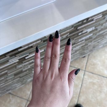 Levon Nail Lounge - Nail Salons Near Me - Upland, California